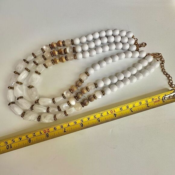 Vintage white and gold tone multi strand statement necklace - Picture 5 of 7